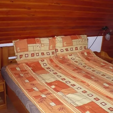 Pasztor Vendeghaz * Poroszló