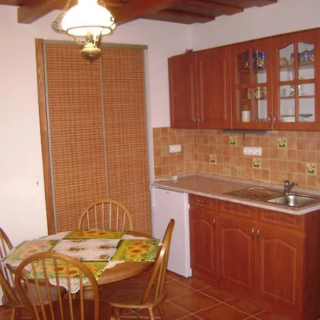 Pasztor Vendeghaz Apartament *